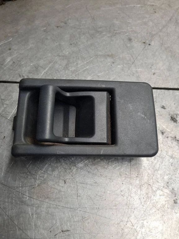 Front door interior handle A488