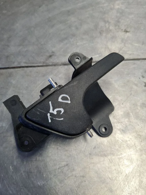 Front door interior handle 7H0837618
