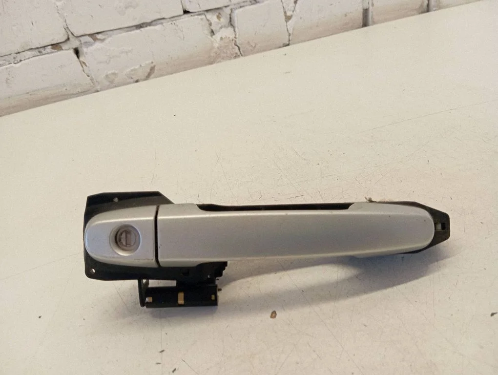 Front door exterior handle 242303