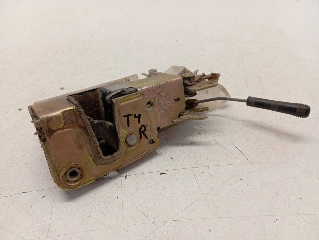 Front door lock 701837016D