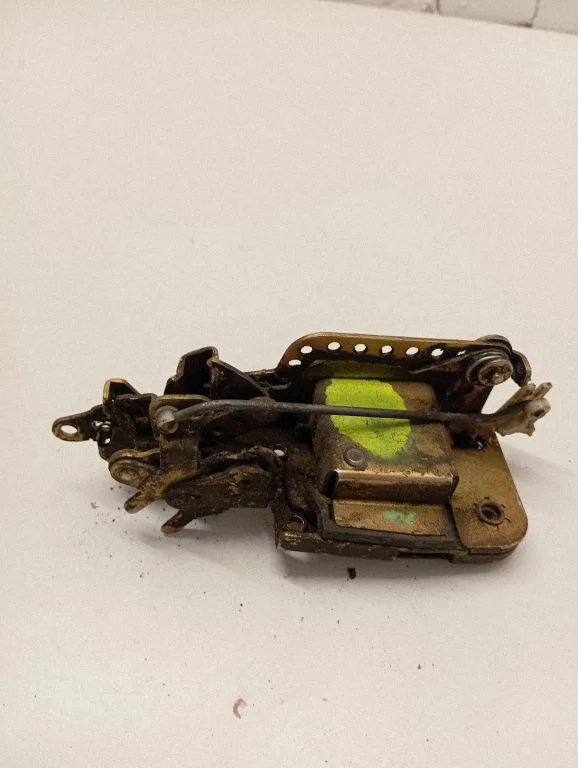 Front door lock 701837016B