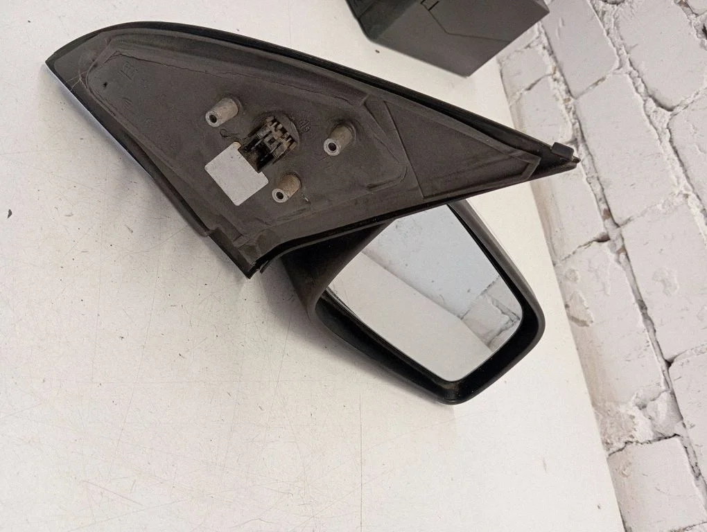 Esiukse elektriline välispeegel – Opel Astra F (1992-1998)