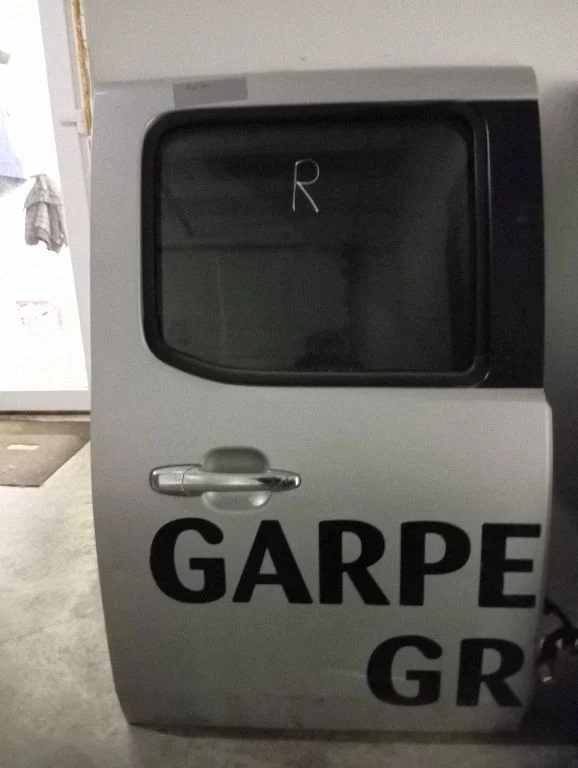 Rear door – rear right