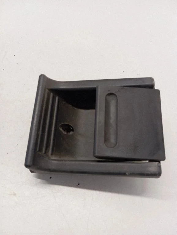 Rear door interior handle – Mercedes-Benz Vito Viano W638 (1996-2003)