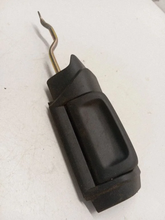 Rear door interior handle – Volkswagen Transporter - Caravelle T4 (1991-2003)