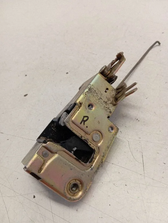 Rear door lock 701837016E