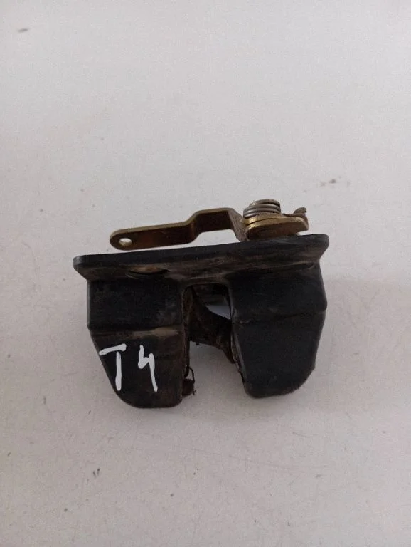Rear door lock – Volkswagen Transporter - Caravelle T4 (1991-2003)