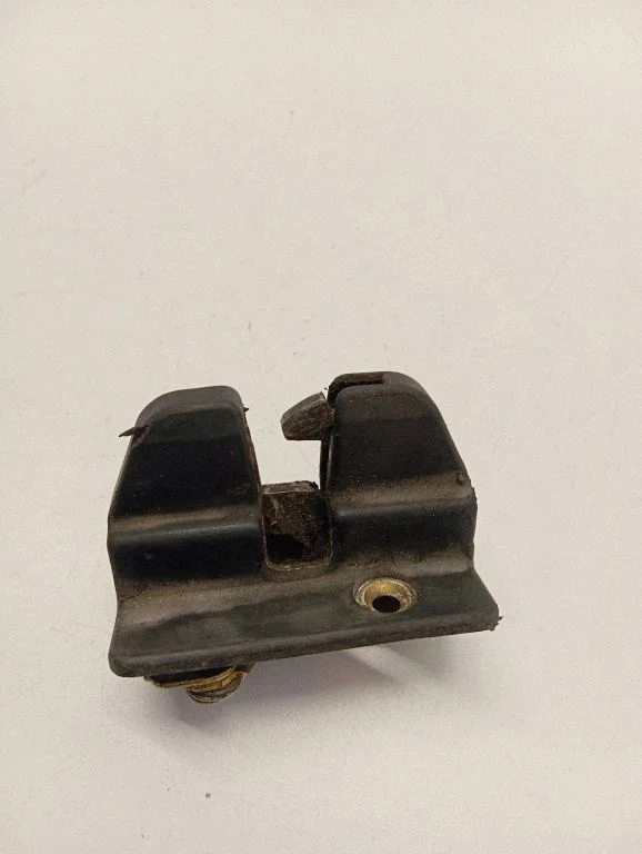 Rear door lock – Volkswagen Transporter - Caravelle T4 (1991-2003)
