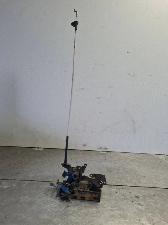 Rear door lock 9017200235