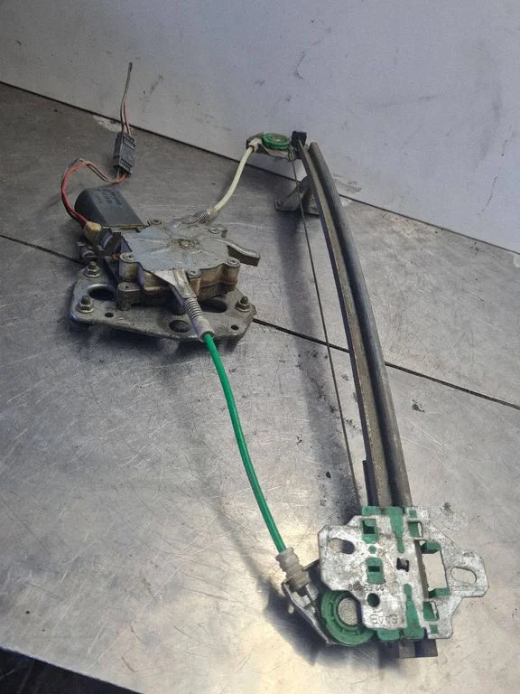 El. Lango pakėlimo mechanizmo komplektas