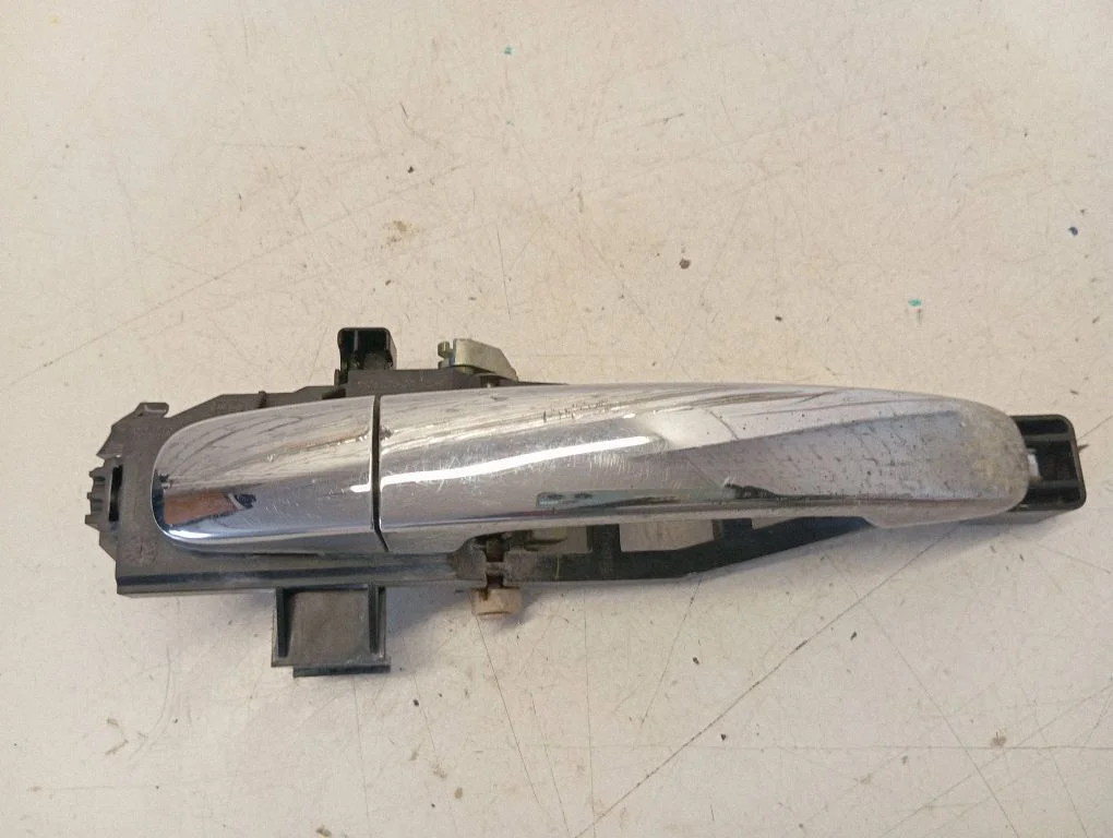 Esiukse välimine käepide AB392122486AE