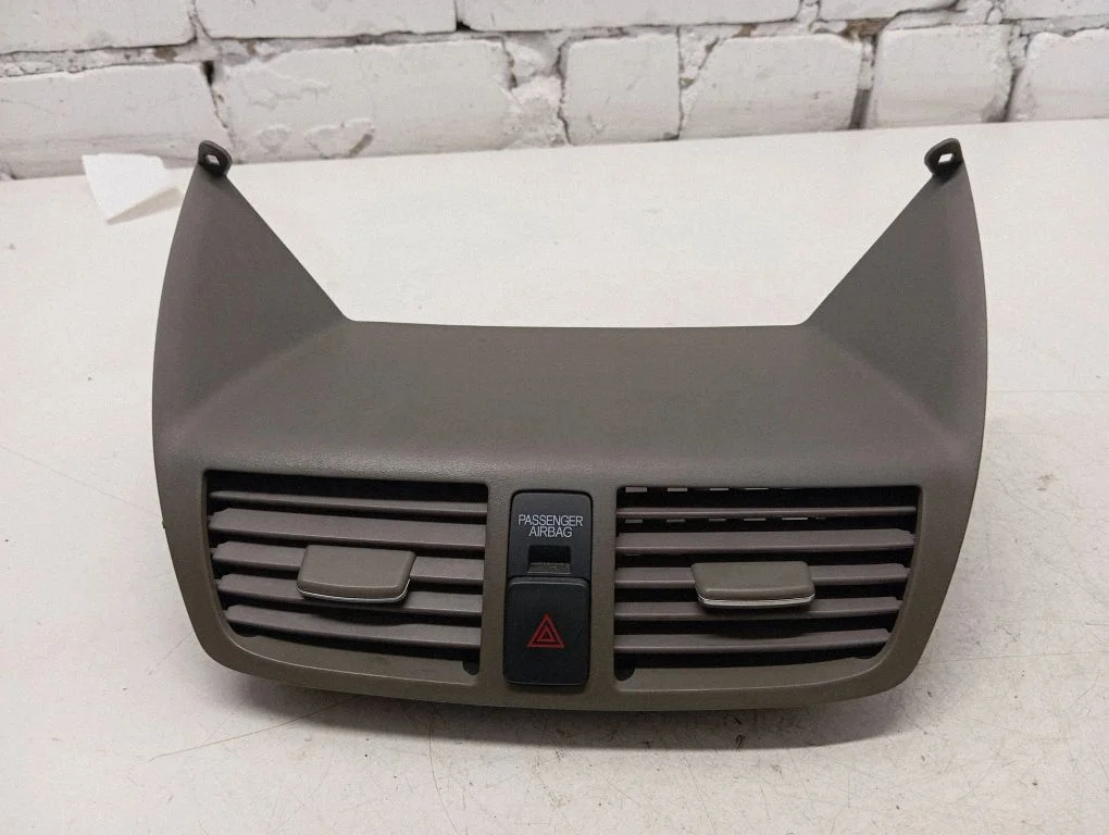 Dash center air vent grill 77250SWXA1
