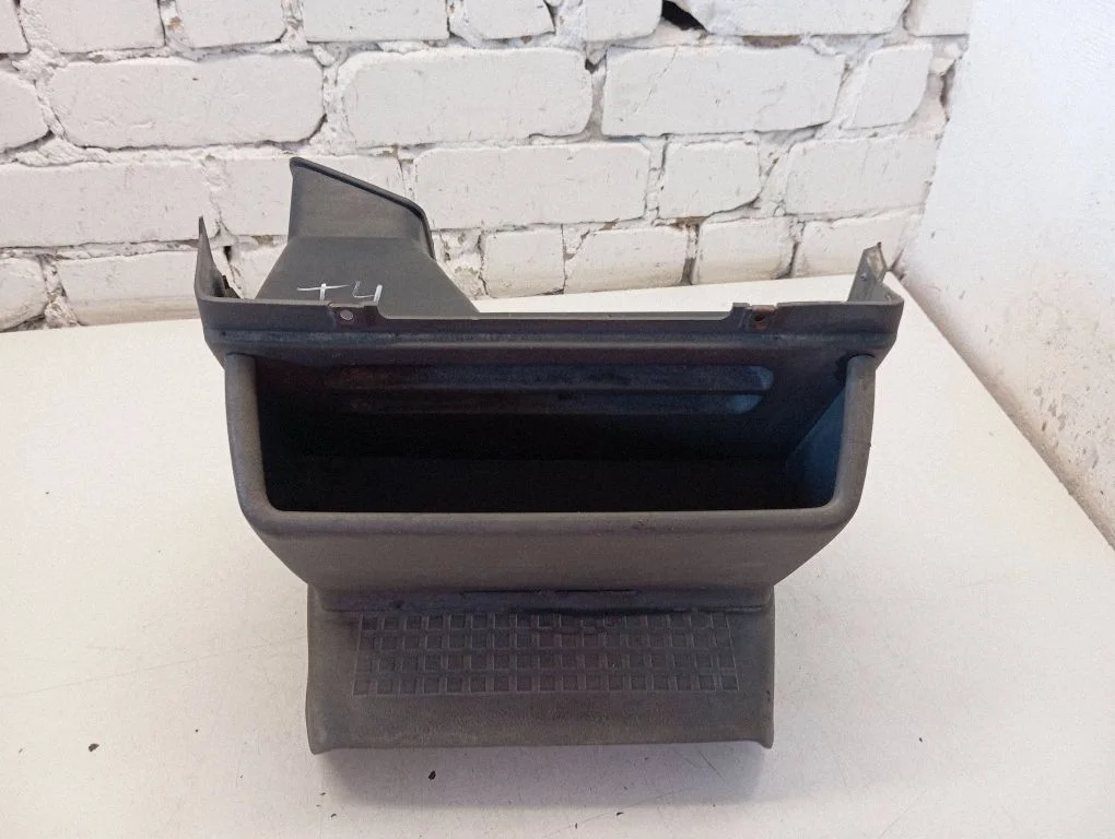 Glove box – Volkswagen Transporter - Caravelle T4 (1991-2003)