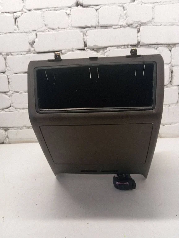 Glove box 7D0858373