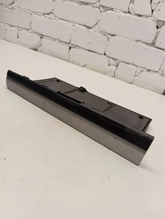 Glove box – Ford Ranger (2007-2011)