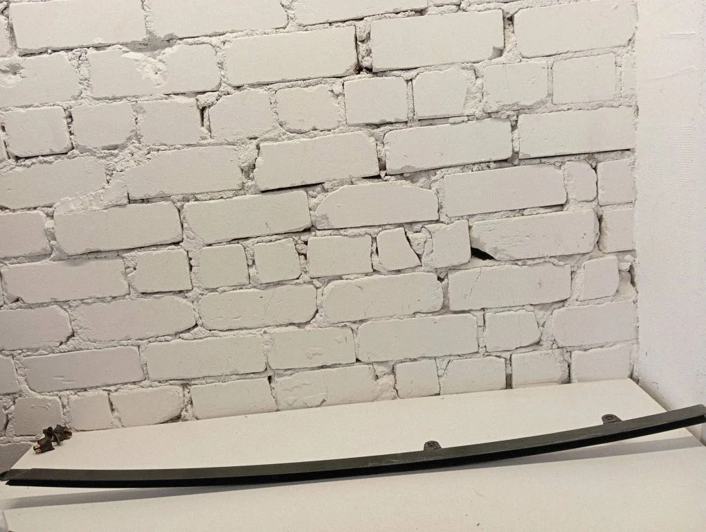 Kita priekinių durų apdailos detalė