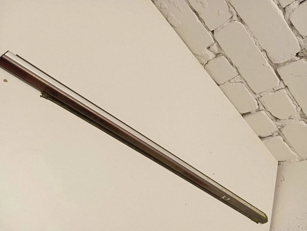 Kita priekinių durų apdailos detalė