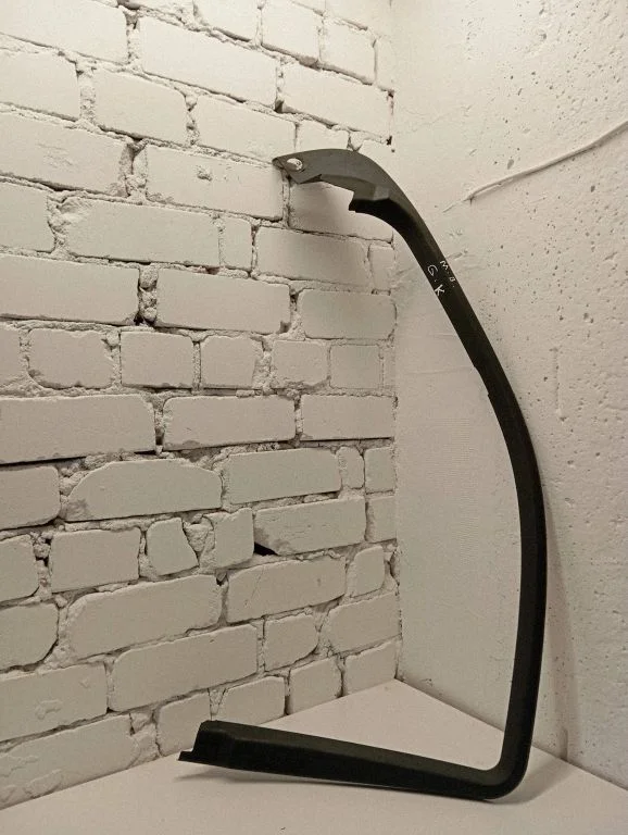 Kita galinių durų apdailos detalė