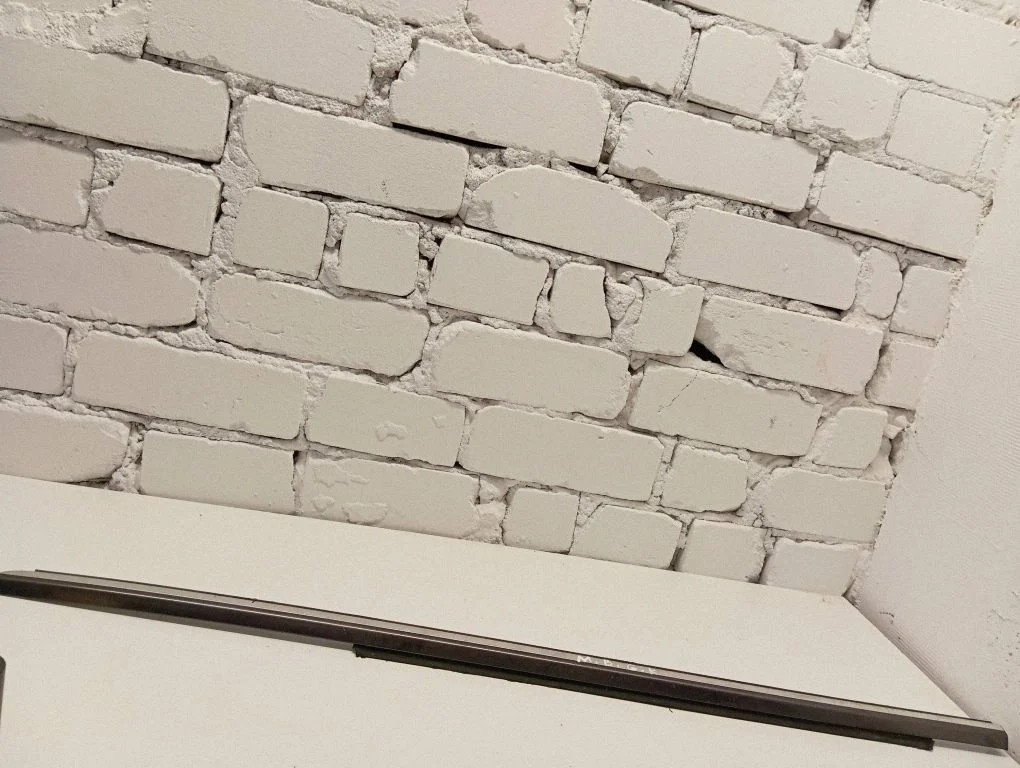 Kita galinių durų apdailos detalė