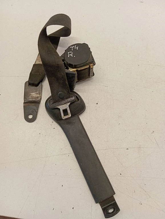 Tagumine turvavöö 703857815