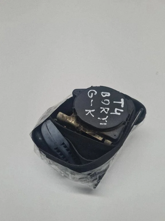 Tagumine turvavöö 560081901