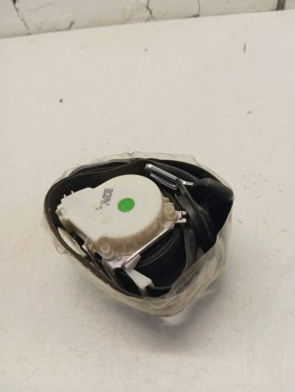 Tagumine turvavöö 7H9857811A