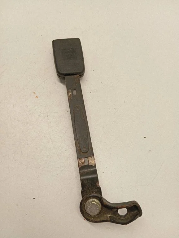 Front seatbelt buckle 3B0858472