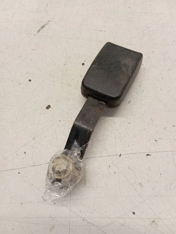 Eesmise turvavöö pannal – Mercedes-Benz Vito Viano W638 (1996-2003)