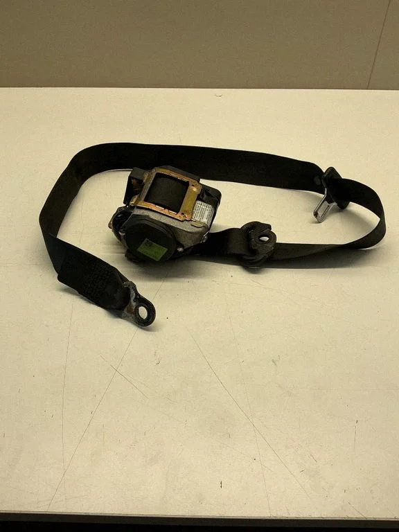 Front seatbelt 7D0857806B