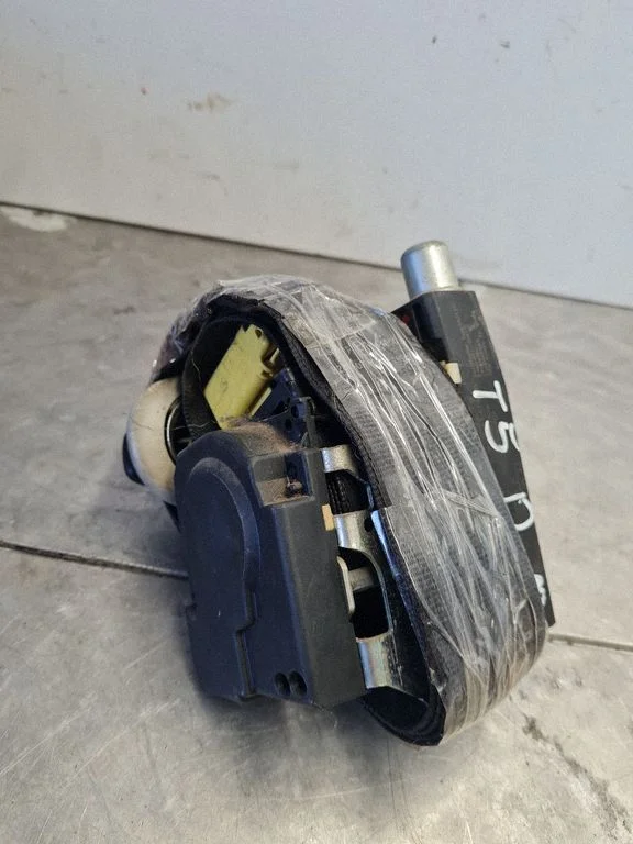 Front seatbelt – Volkswagen Transporter - Caravelle T5 (2003-2015)