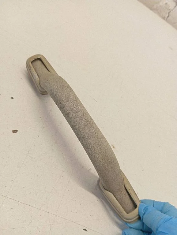 Front interior roof grab handle 705857607C
