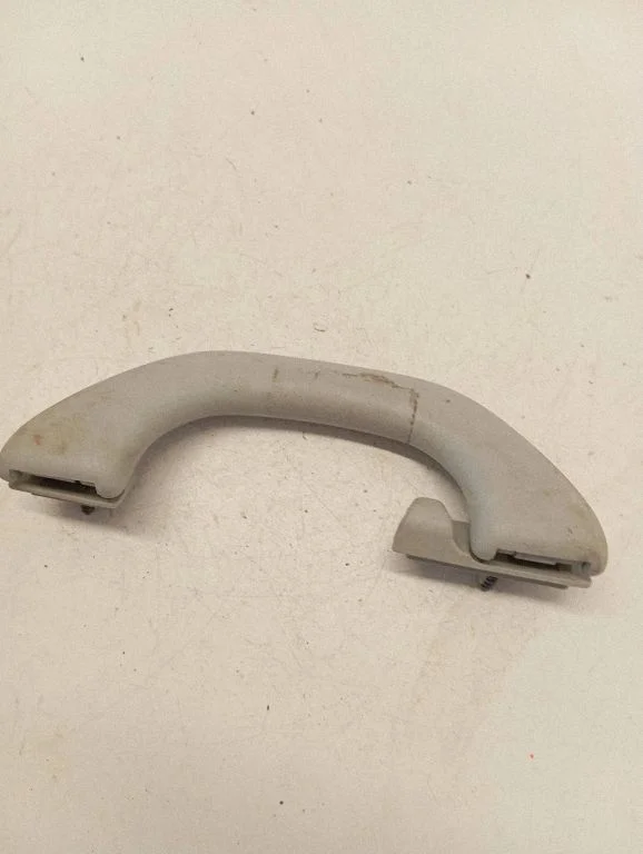 Tagumine lae käepide 7H5857607