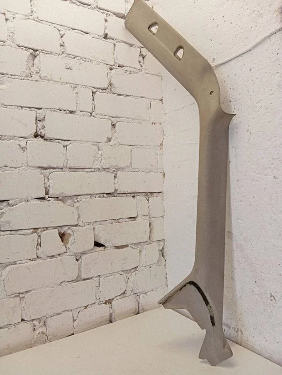 (B) pillar trim (top) 7D0867233M