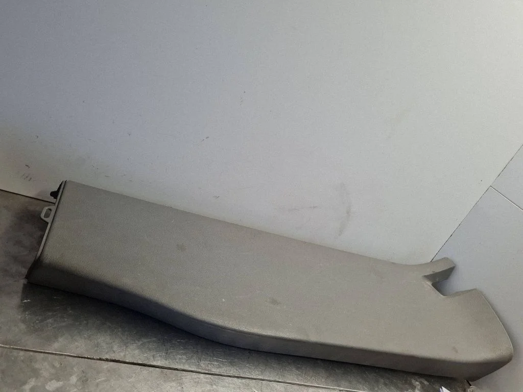 (B) pillar trim (bottom) – Volkswagen Transporter - Caravelle T5 (2003-2015)