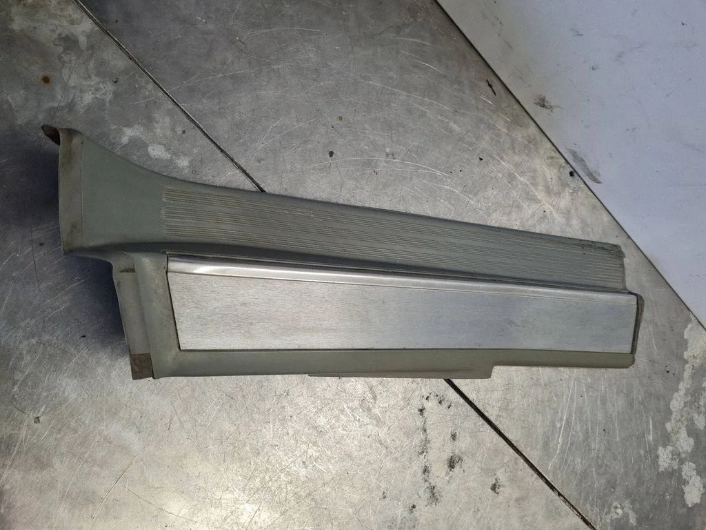 Rear sill trim cover 1406800335