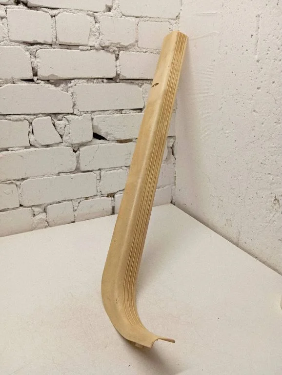 Priekšējā sliekšņa apdare (iekšējā) 2156800135