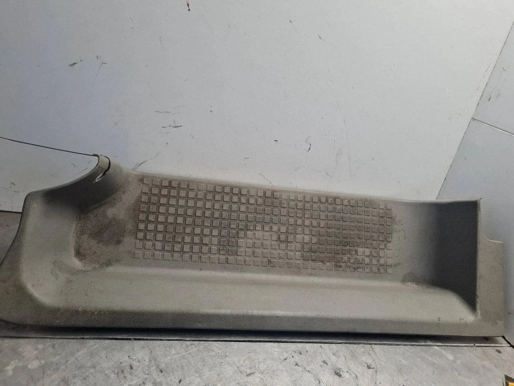 Front sill trim cover 7D0863736A
