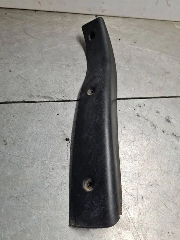 Front sill trim cover 1300184808