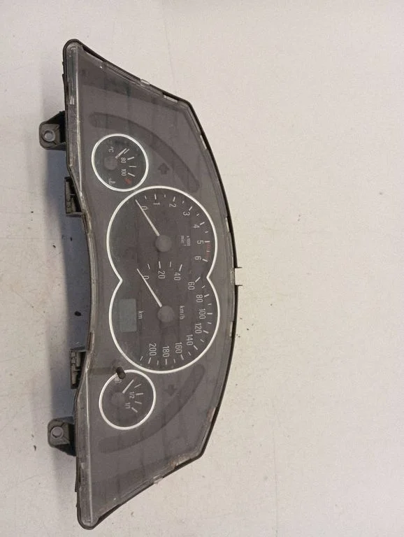 Speedometer (instrument cluster) – Opel Meriva A (2003-2010)