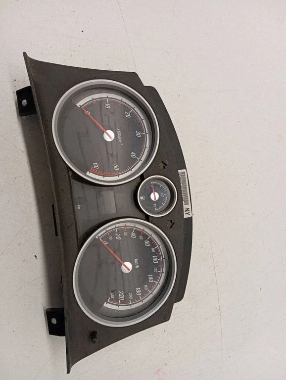 Speedometer (instrument cluster) – Opel Zafira A (1999-2005)