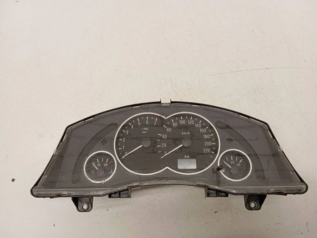 Spidometrs (instrumentu panelis) – Opel Meriva A (2003-2010)