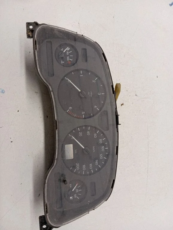 Speedometer (instrument cluster) 110008830002
