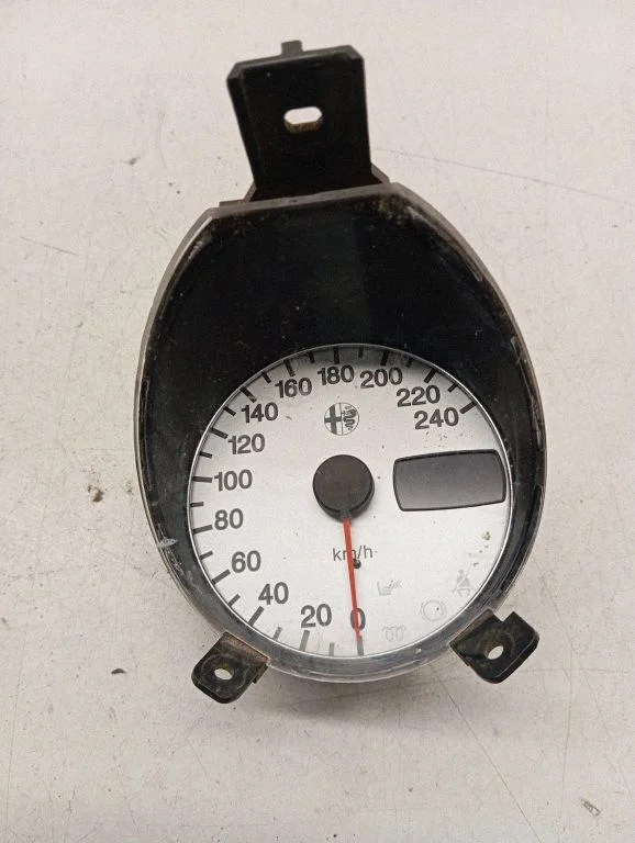 Speedometer (instrument cluster) 60658104