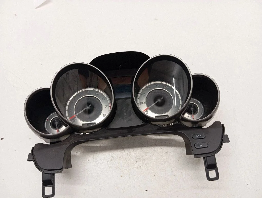 Speedometer (instrument cluster) 78100STX
