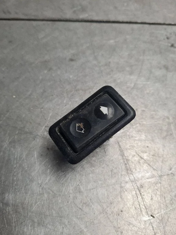 Electric window control switch 1387996 – BMW Z3 E36 (1994-2002)