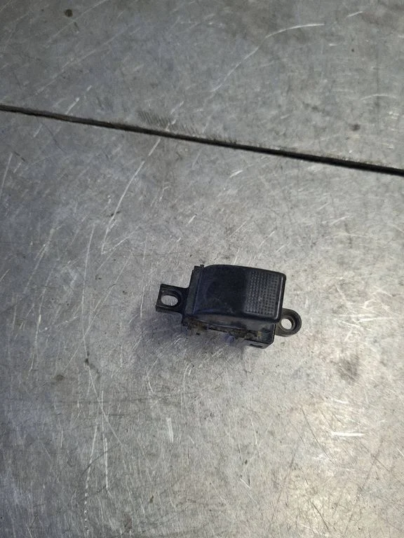 Elektrisko logu slēdzis 3580T85