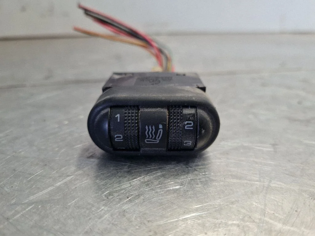 Istmesoojenduse lüliti 7M0963563B