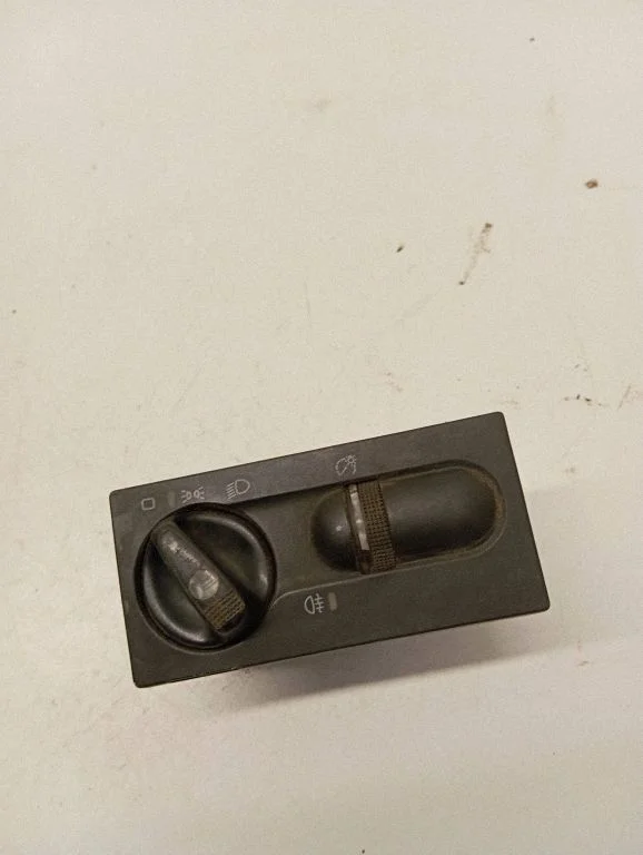 Light switch 7D0941531M
