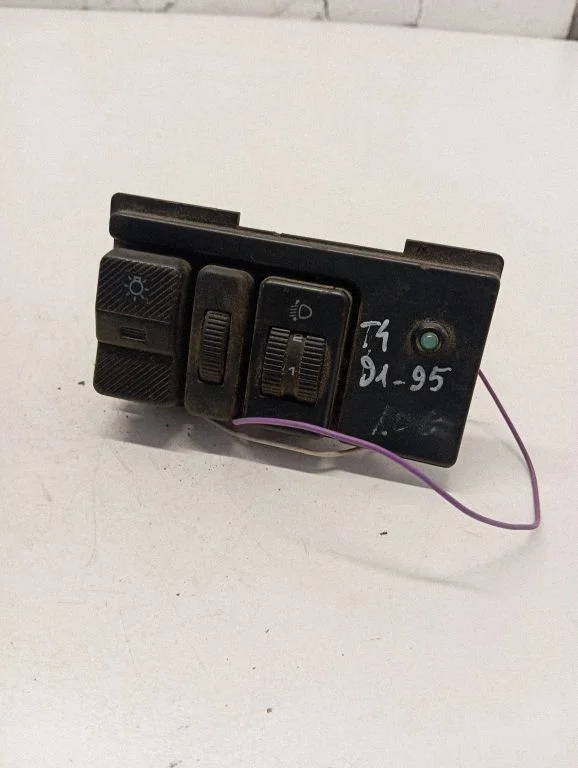 Lukturu augstuma regulēšanas slēdzis 701858099