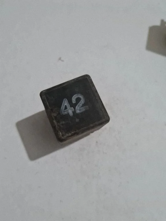 Other relay 191919376A